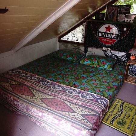 Abrakadabra! Artbnb Yogyakarta Luaran gambar