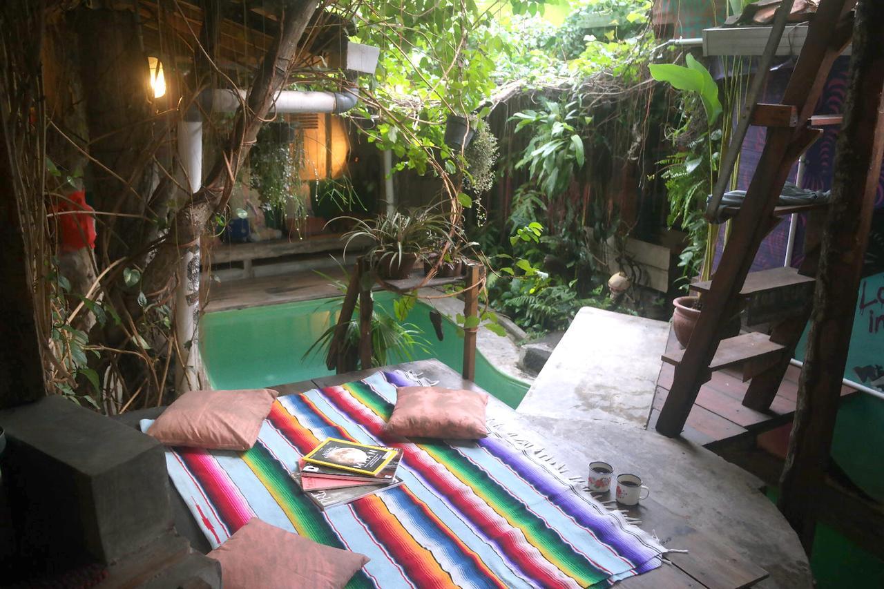 Abrakadabra! Artbnb Yogyakarta Luaran gambar