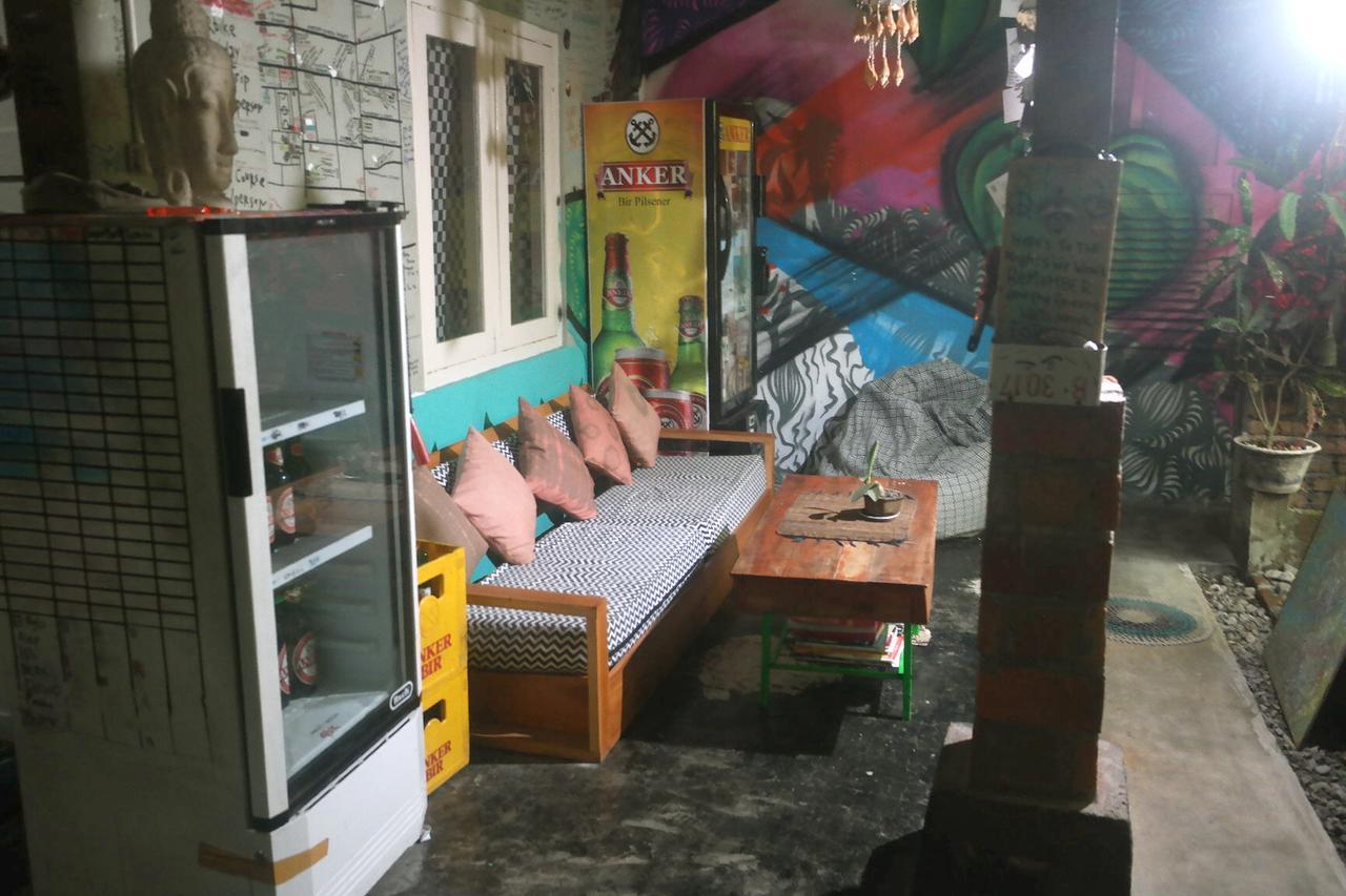 Abrakadabra! Artbnb Yogyakarta Luaran gambar