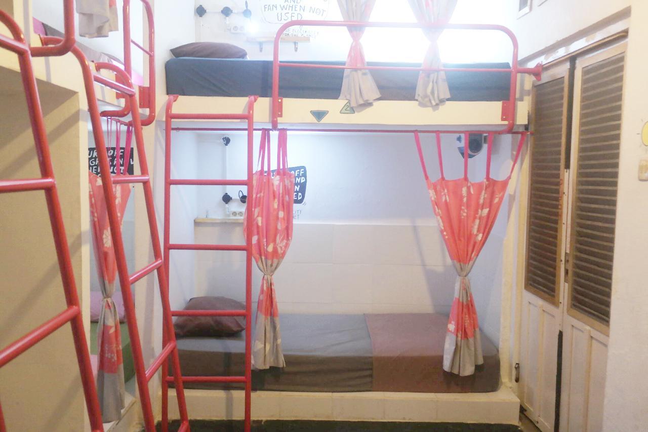 Abrakadabra! Artbnb Yogyakarta Luaran gambar