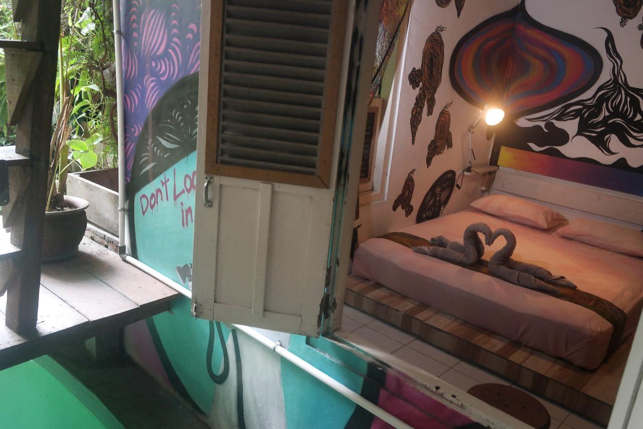 Abrakadabra! Artbnb Yogyakarta Luaran gambar