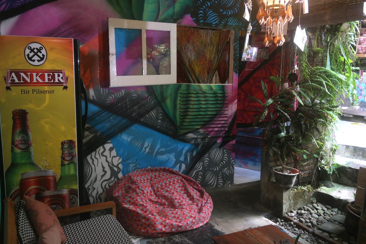 Abrakadabra! Artbnb Yogyakarta Luaran gambar