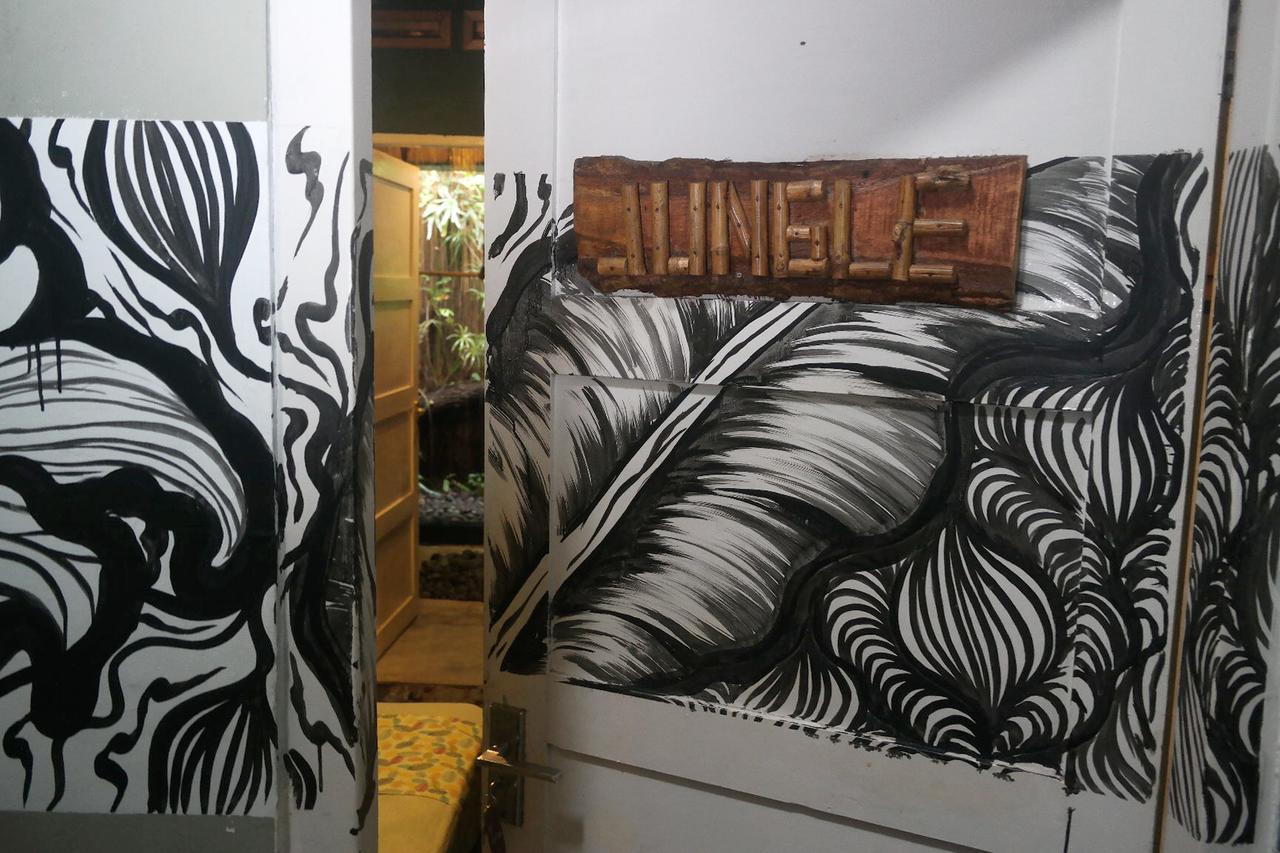 Abrakadabra! Artbnb Yogyakarta Luaran gambar