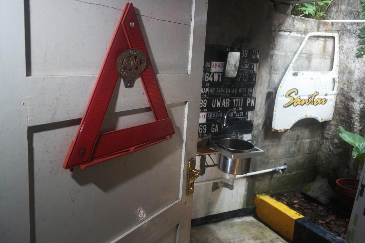 Abrakadabra! Artbnb Yogyakarta Luaran gambar