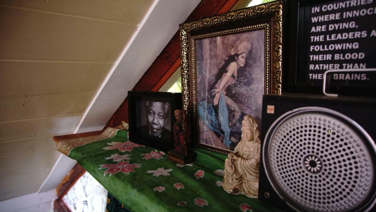 Abrakadabra! Artbnb Yogyakarta Luaran gambar