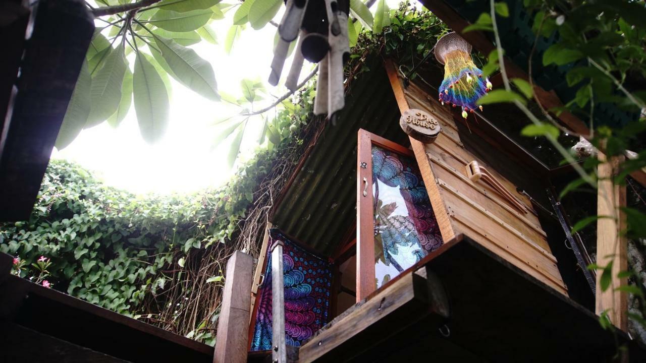 Abrakadabra! Artbnb Yogyakarta Luaran gambar
