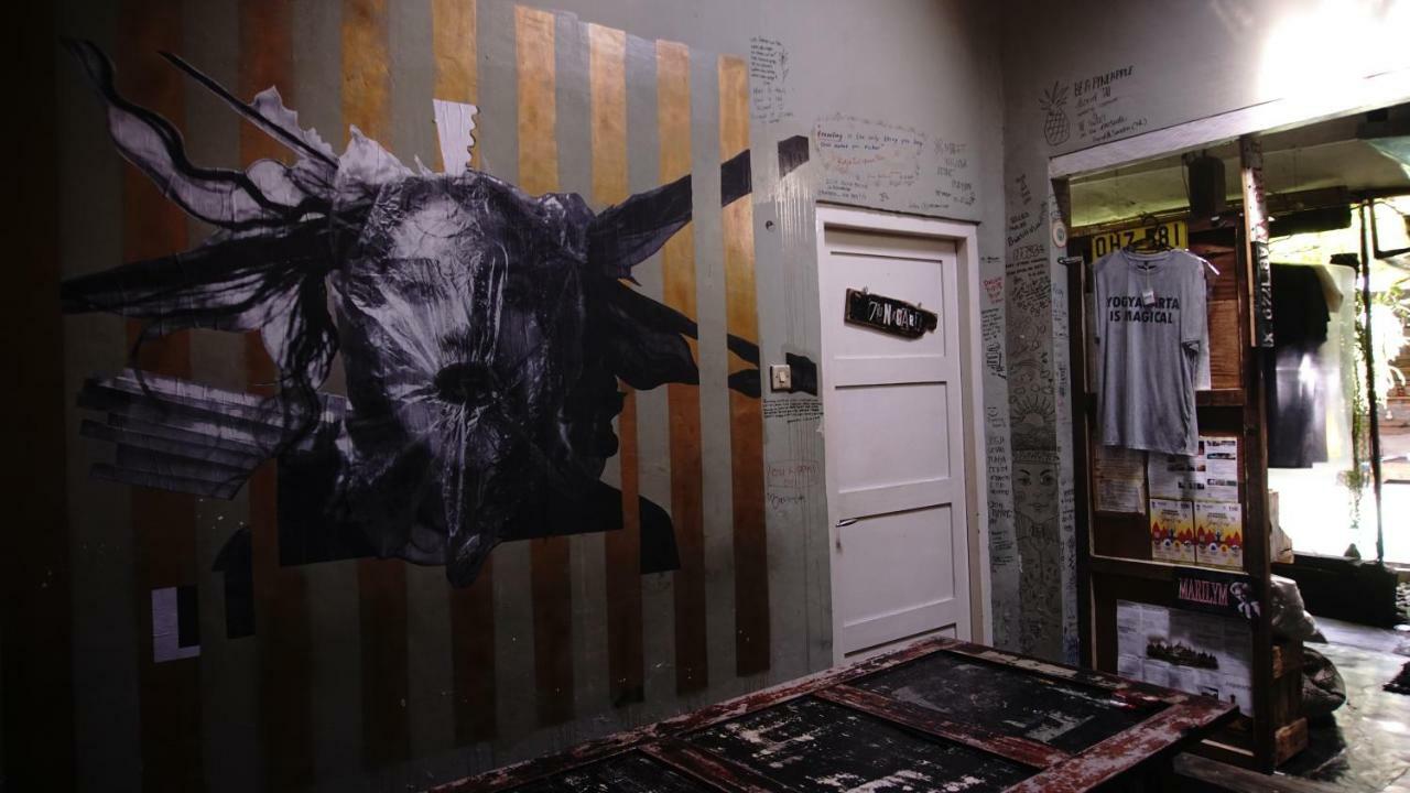 Abrakadabra! Artbnb Yogyakarta Luaran gambar